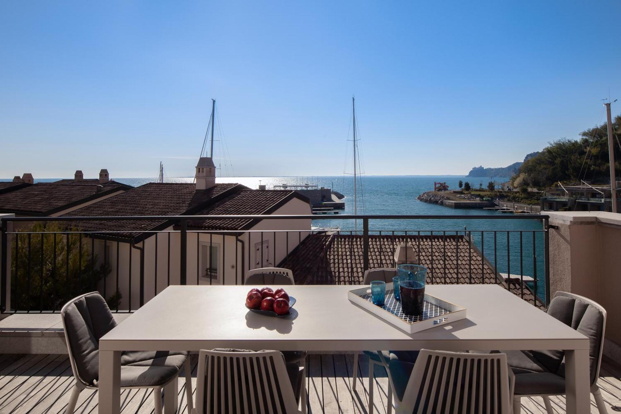 Portopiccolo Apartments Sistiana Exterior photo